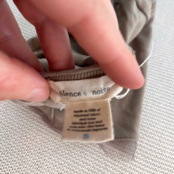 Urban outfitters nude crop top! - Picture 3 of 3